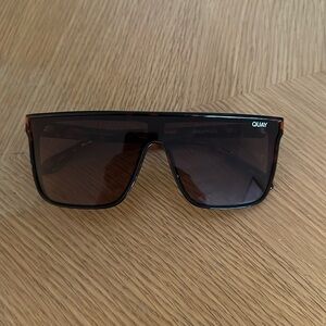 Quay sun glasses
